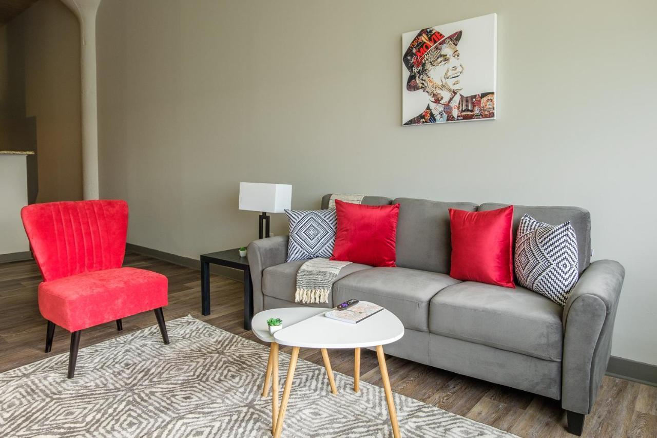 Frontdesk Waterfront Apts Downtown Cleveland Appartamento Camera foto